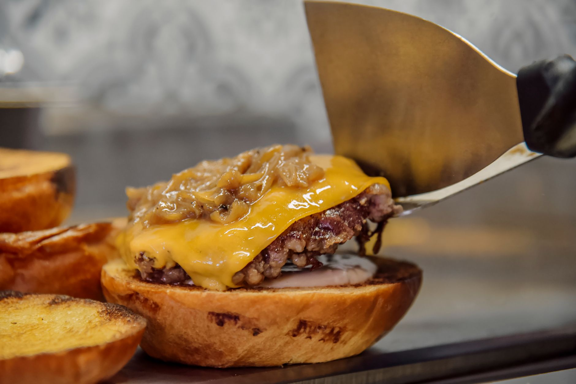 Grilled onions vs caramelized onions